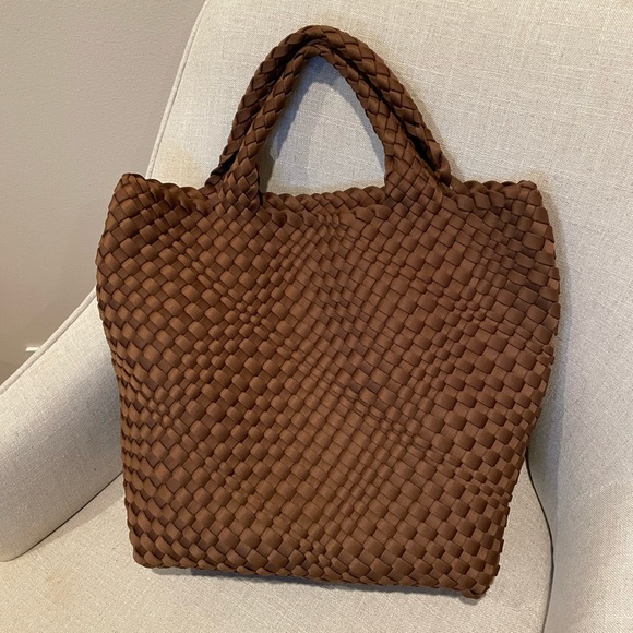 Nylon Woven Bag with matching wristlet - Picture 3 of 6